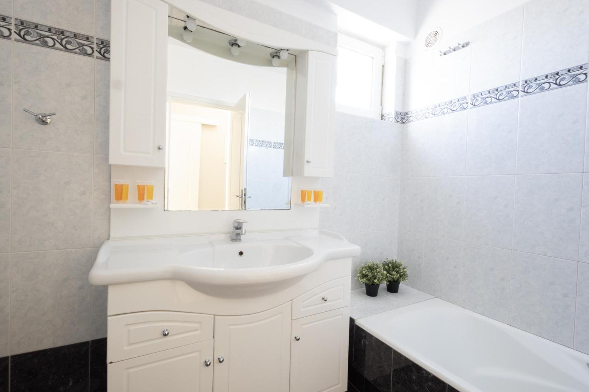 Renovated 3 Bedroom Apt With Acropolis View Atina Dış mekan fotoğraf