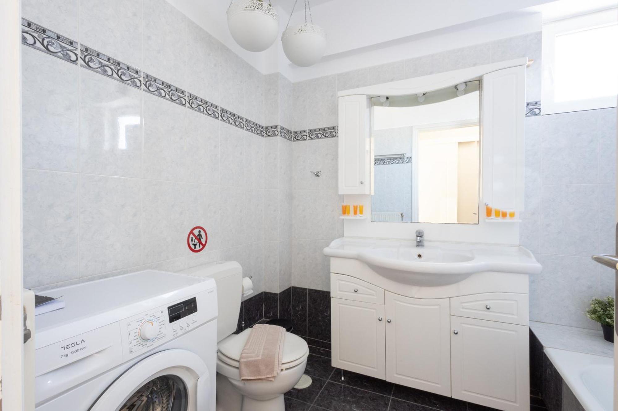 Renovated 3 Bedroom Apt With Acropolis View Atina Dış mekan fotoğraf